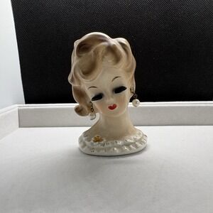 Vintage 1950s Lady Head Vase Napcoware Pearl Earrings Long Lashes c5937